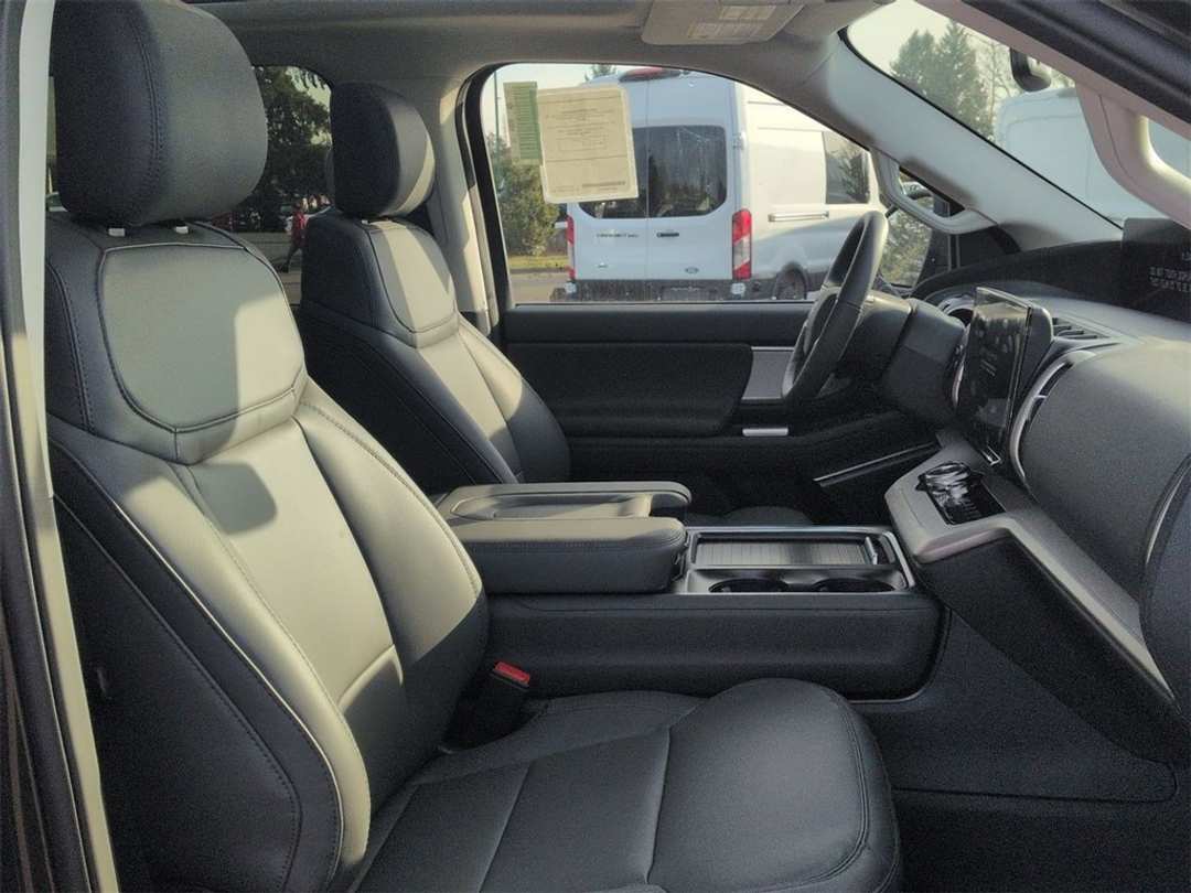 2026 Ford Expedition Max Active - Image 31