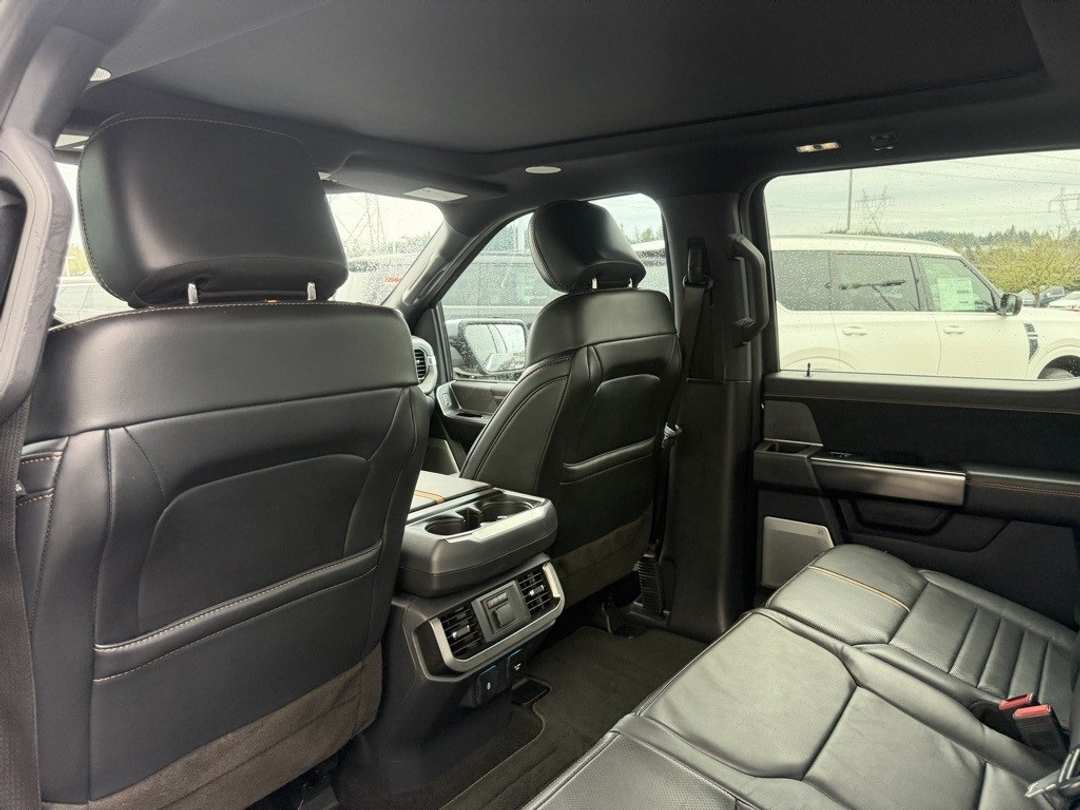 2022 Ford F-150 Platinum - Image 33