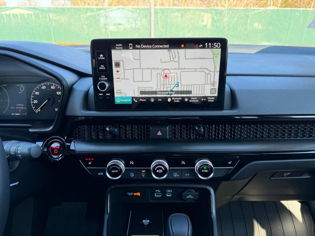 2025 Honda CR-V Sport Touring - Image 22