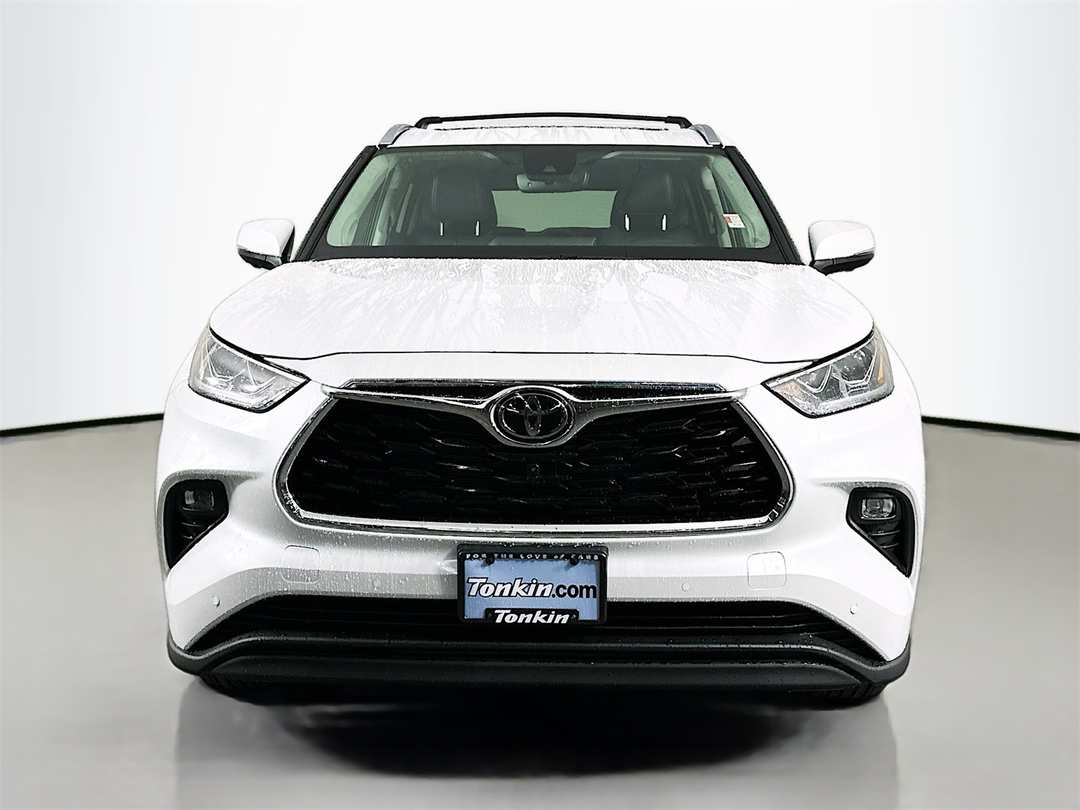 2026 Toyota Highlander Limited - Image 2