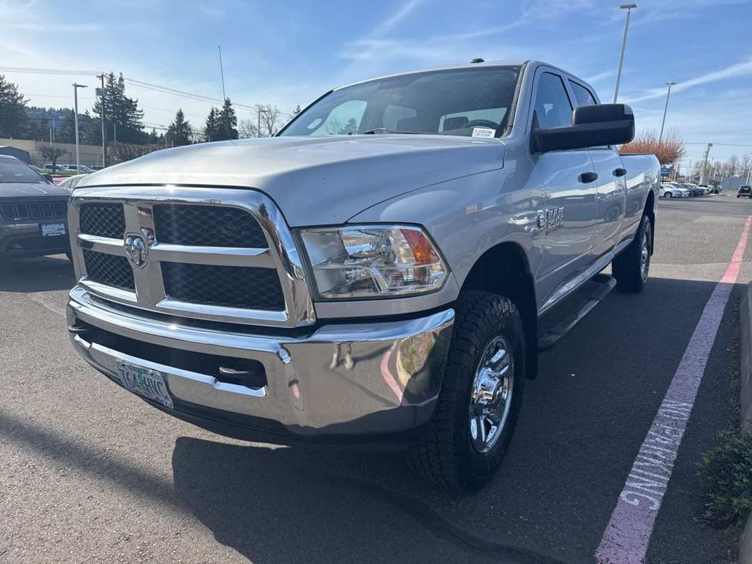 2015 Ram 2500 Tradesman - Image 3