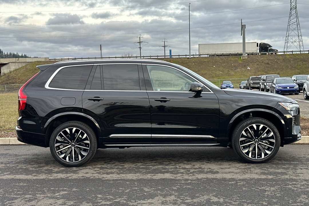 2026 Volvo Xc90 B6 Ultra - Image 2