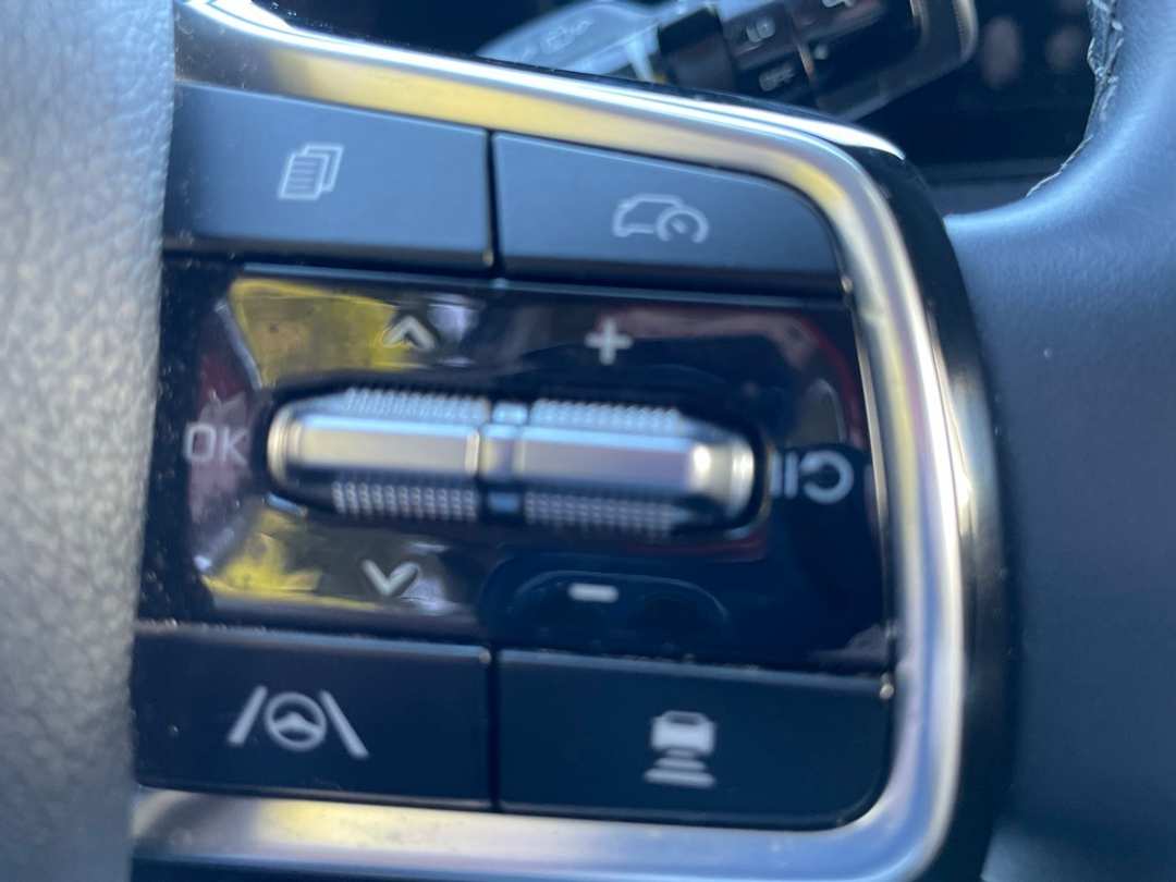 2024 Kia Sorento S - Image 13