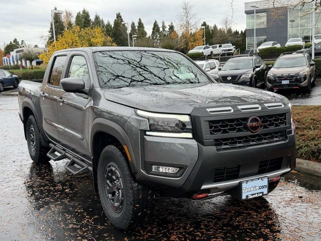 2026 Nissan Frontier PRO4X - Image 2