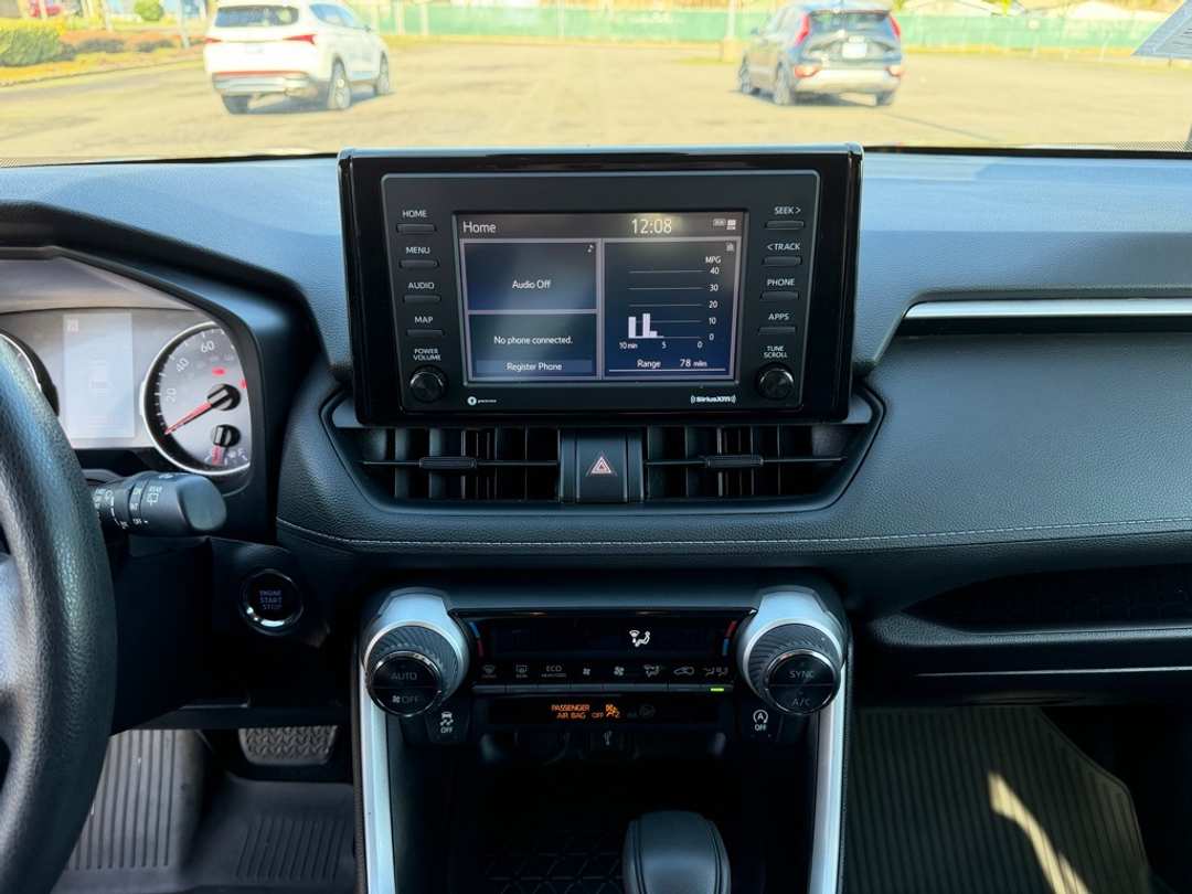 2021 Toyota Rav4 XLE - Image 21