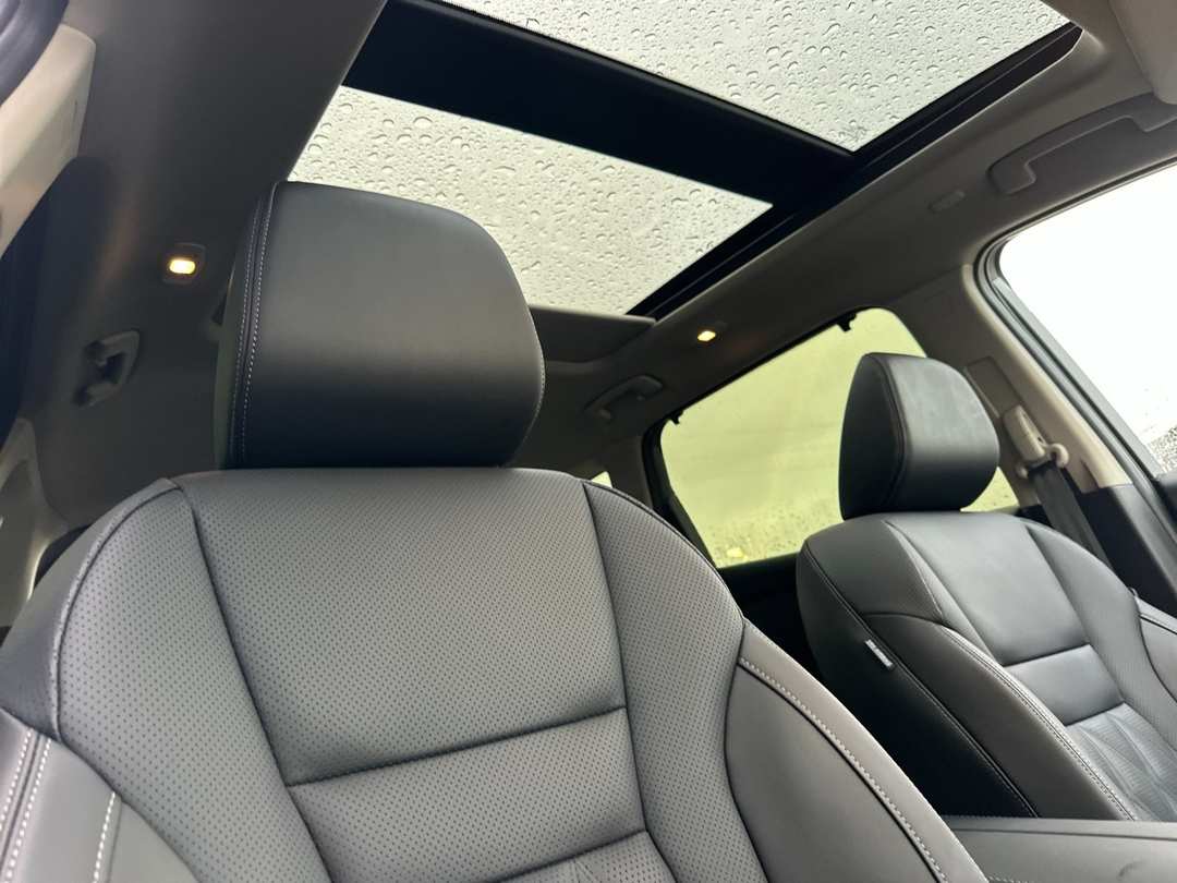 2026 Nissan Rogue Platinum - Image 16