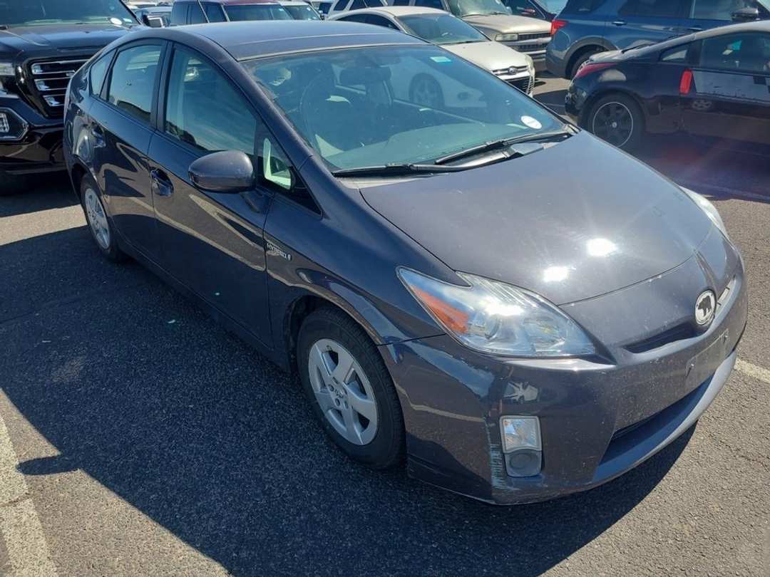 2011 Toyota Prius - Image 2