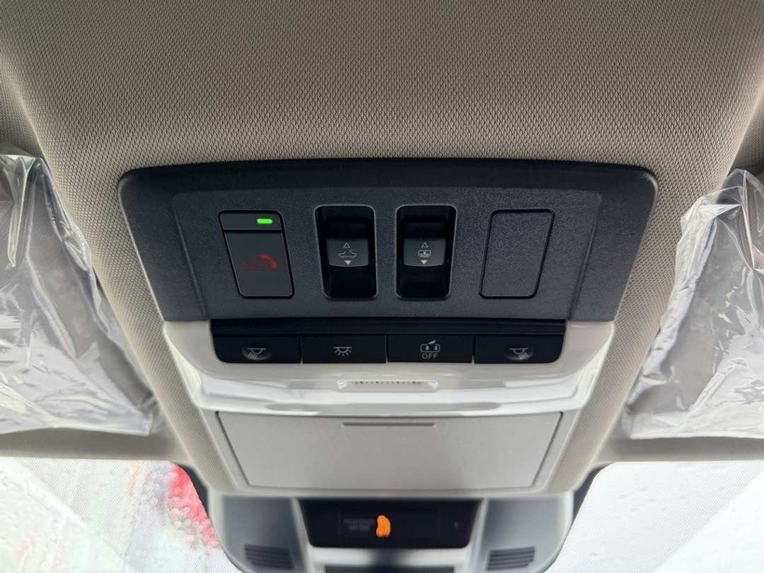 2026 Nissan Rogue Platinum - Image 31