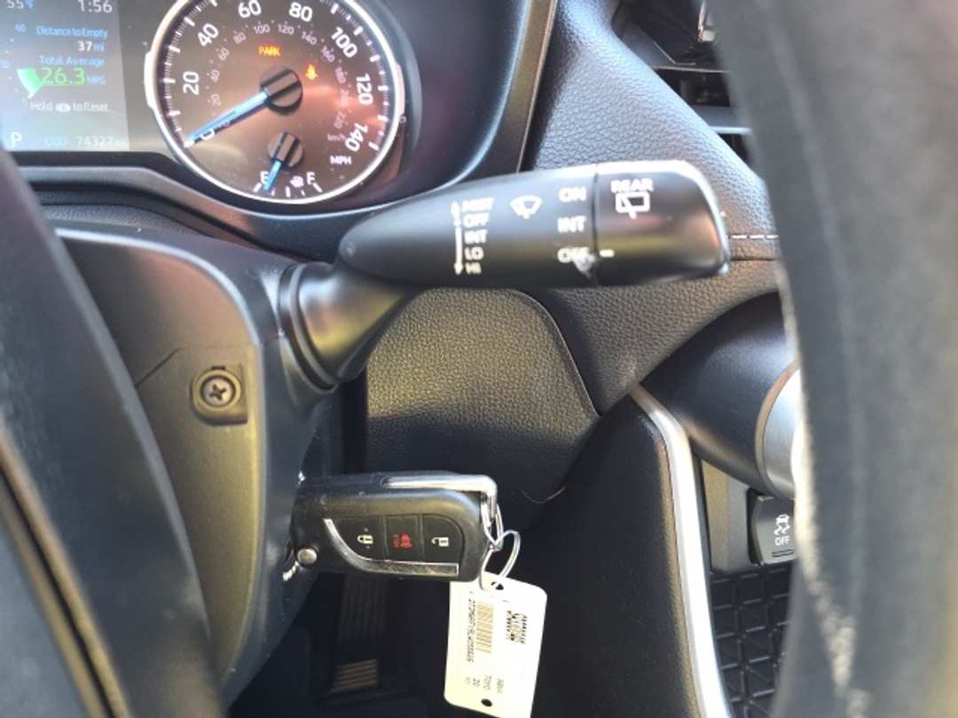 2020 Toyota Rav4 LE - Image 14