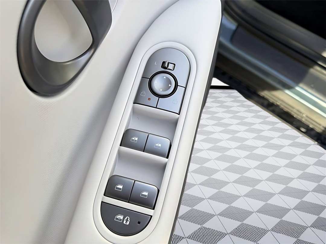 2026 Hyundai Ioniq 5 SEL - Image 12