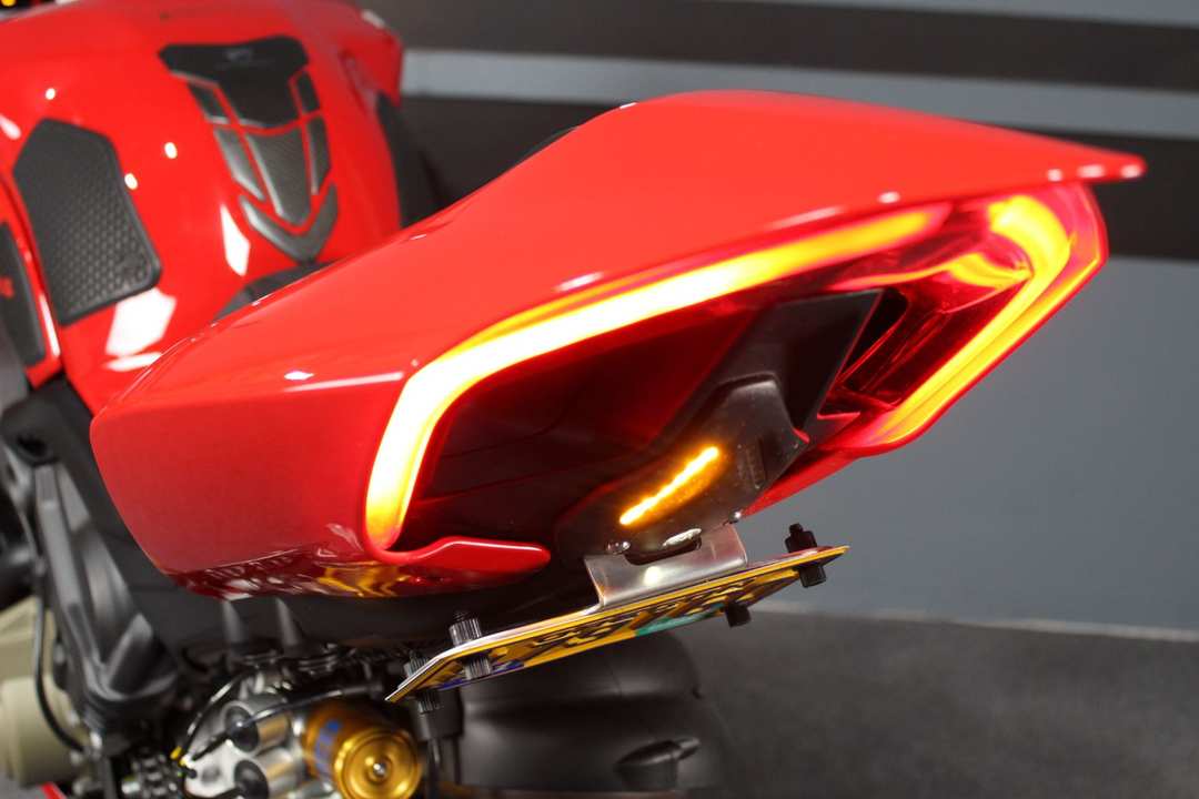 2022 Ducati Streetfighter V4 S - Image 20