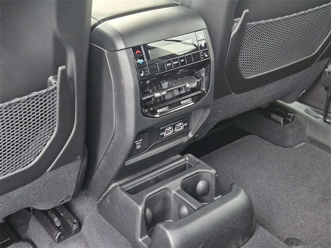 2025 Jeep Grand Cherokee L Limited - Image 28