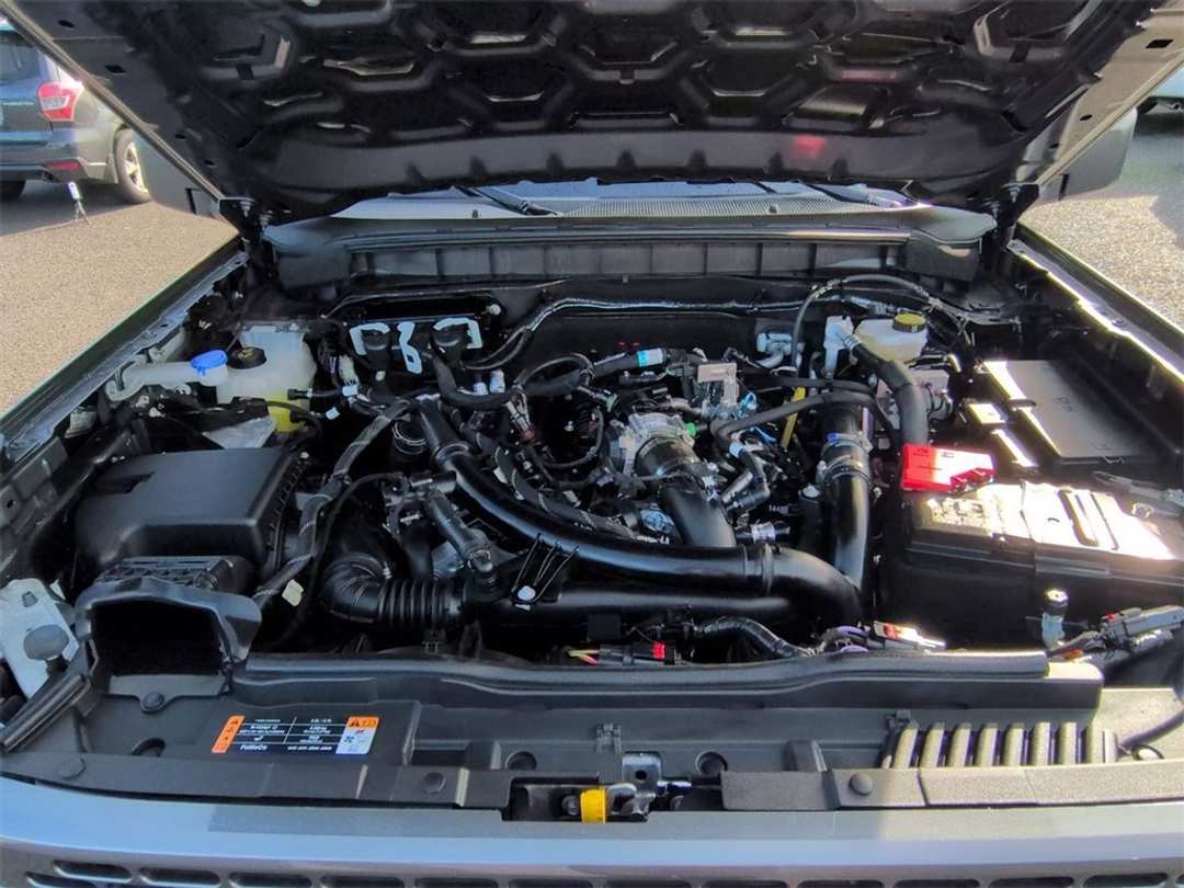 2025 Ford Bronco Badlands - Image 31