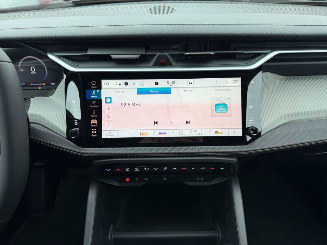 2026 Jeep Cherokee Laredo - Image 21