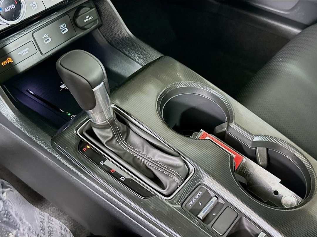 2026 Honda Civic Sport Touring - Image 17