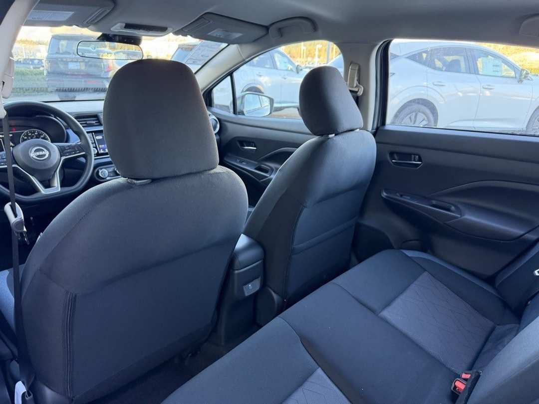 2025 Nissan Versa 1.6 SV - Image 29