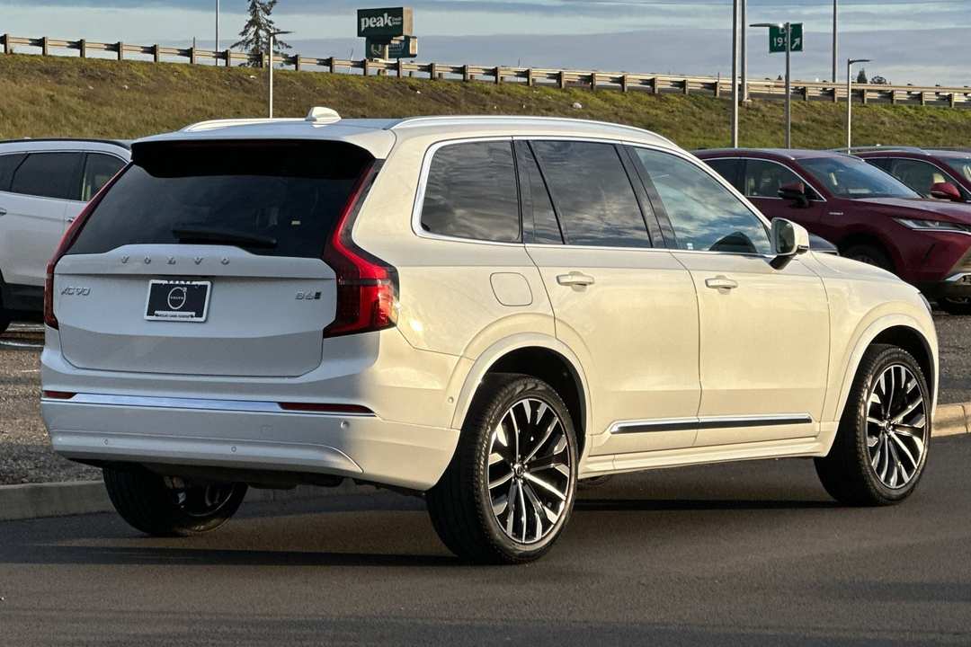 2026 Volvo Xc90 B6 Plus 7Seater - Image 3