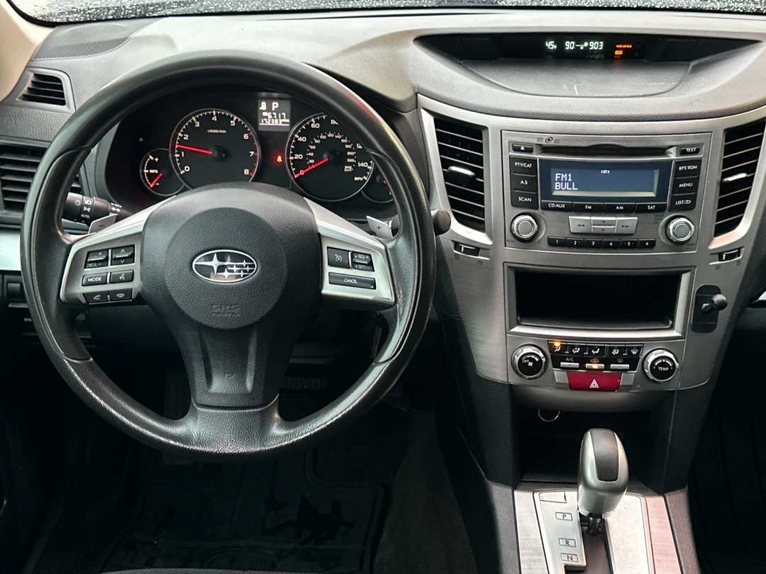 2014 Subaru Outback 2.5i - Image 12