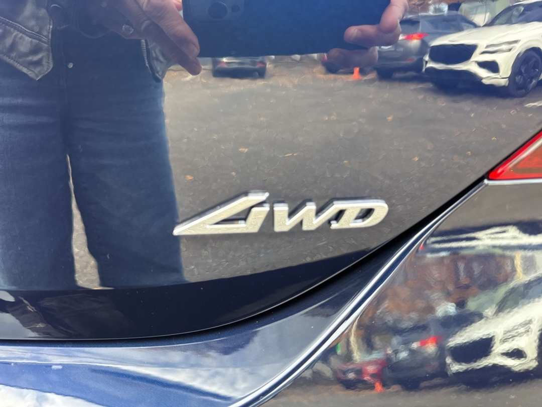 2026 Genesis G70 2.5T - Image 11