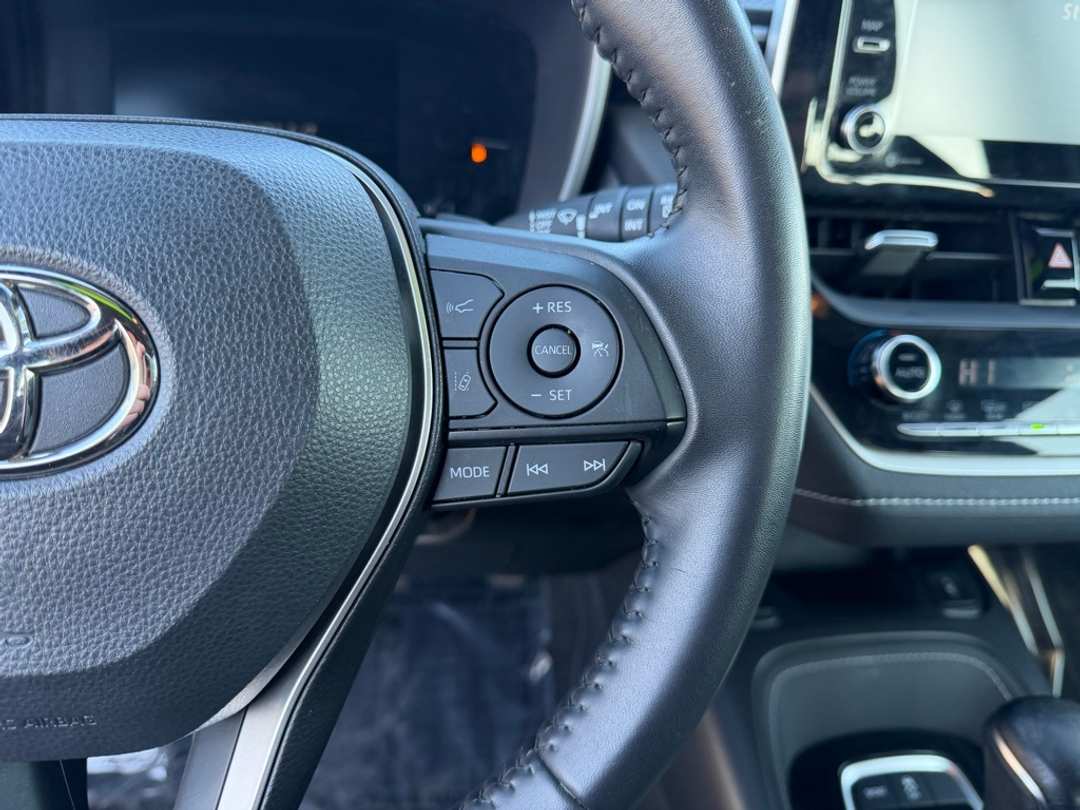 2022 Toyota Corolla XSE - Image 18