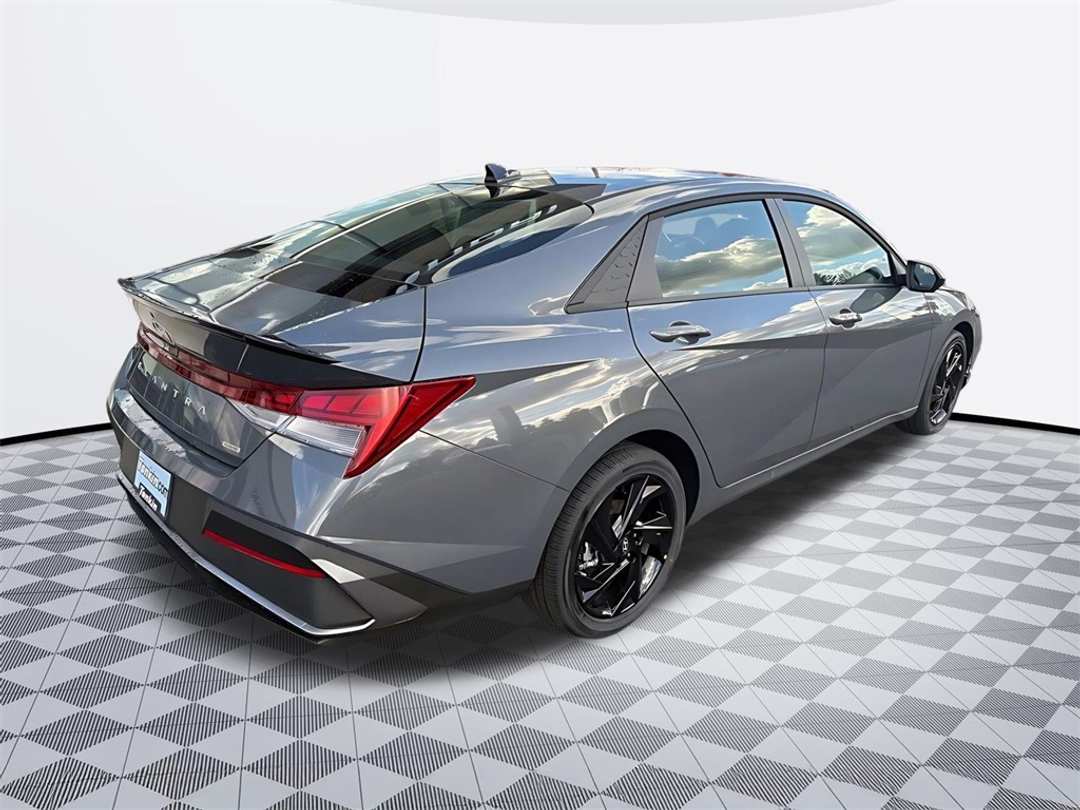 2026 Hyundai Elantra SEL Sport - Image 6