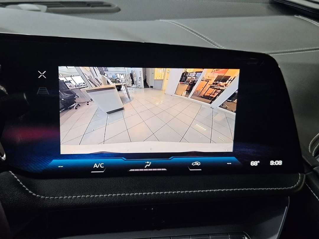 2026 Chevrolet Corvette Stingray - Image 21