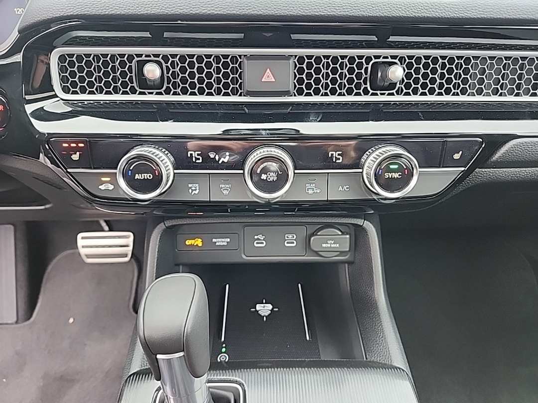 2026 Honda Civic Sport Touring - Image 18