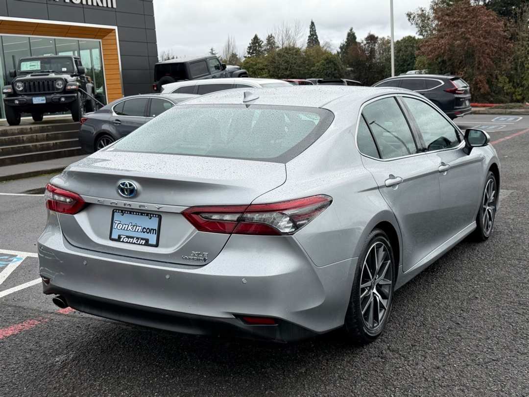 2021 Toyota Camry XLE - Image 8