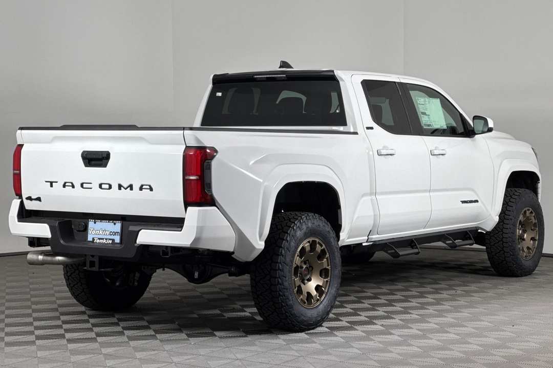 Toyota Tacoma - Image 3
