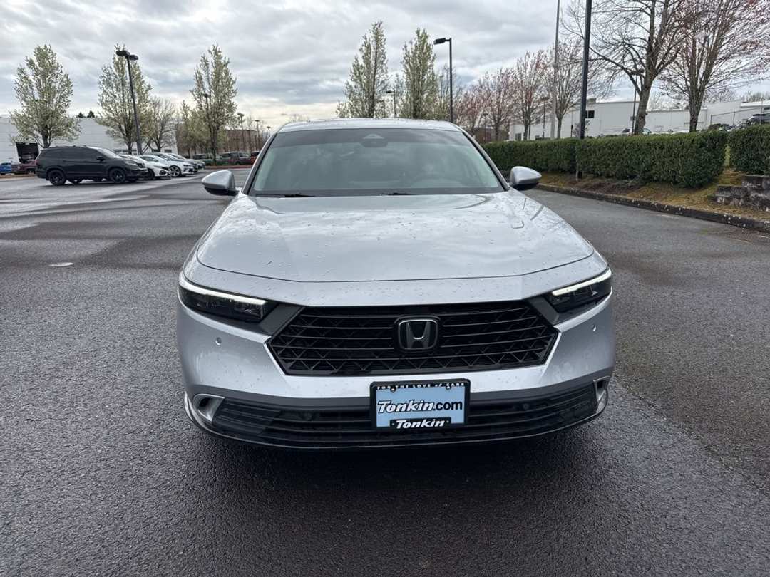 2024 Honda Accord Touring - Image 2