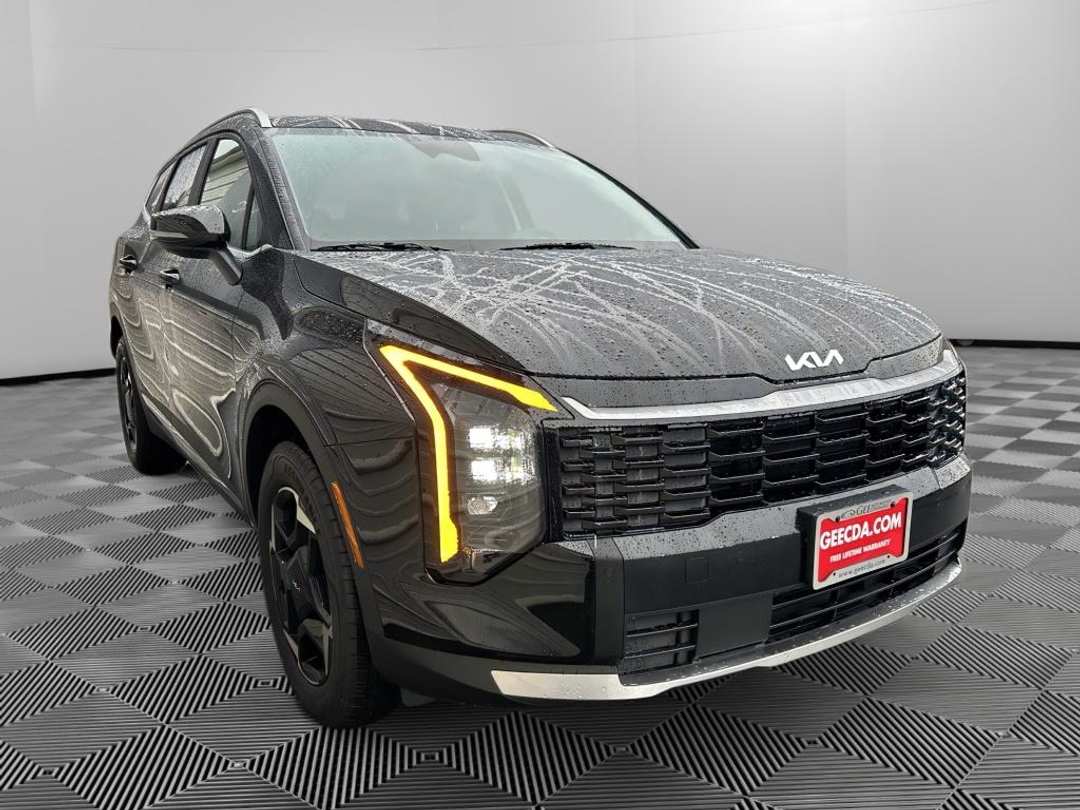 2026 Kia Sportage EX - Image 3