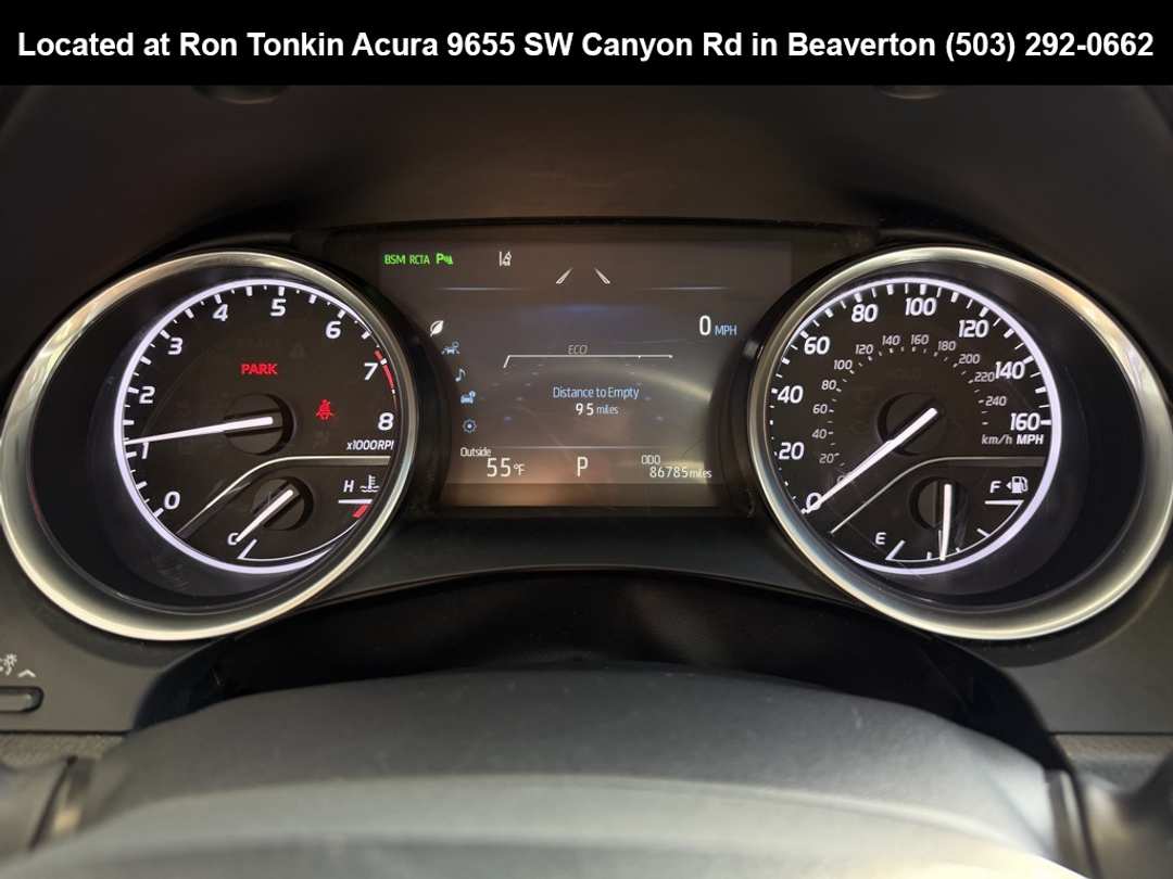 2018 Toyota Camry XLE - Image 19