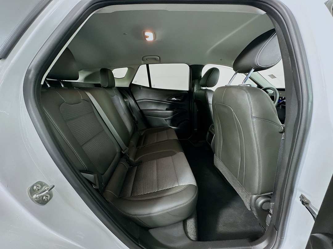 2025 Chevrolet Trax LT - Image 25