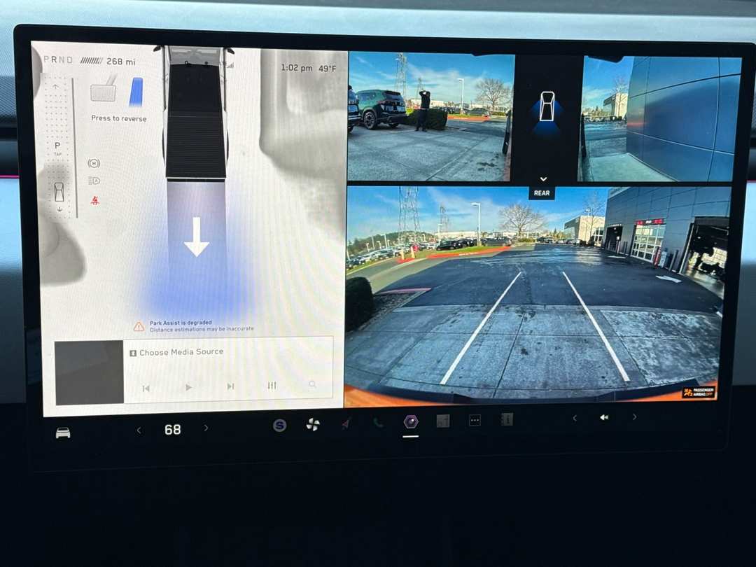 2024 Tesla Cybertruck Base - Image 16