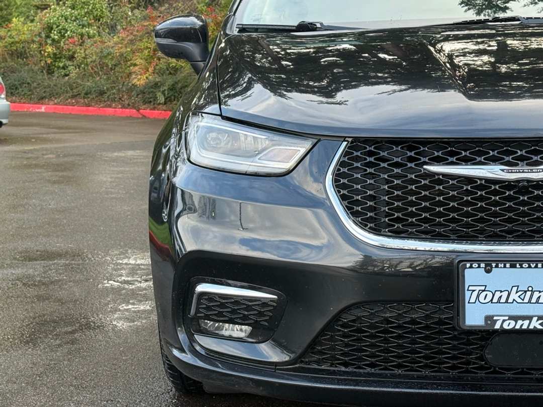 2023 Chrysler Pacifica Touring L - Image 4