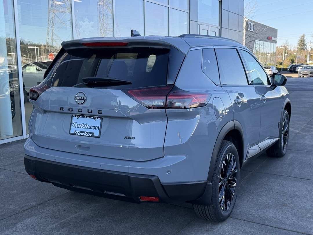 2026 Nissan Rogue Dark Armor - Image 7