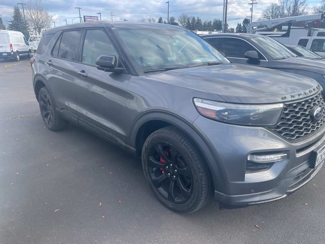 2022 Ford Explorer ST - Image 3