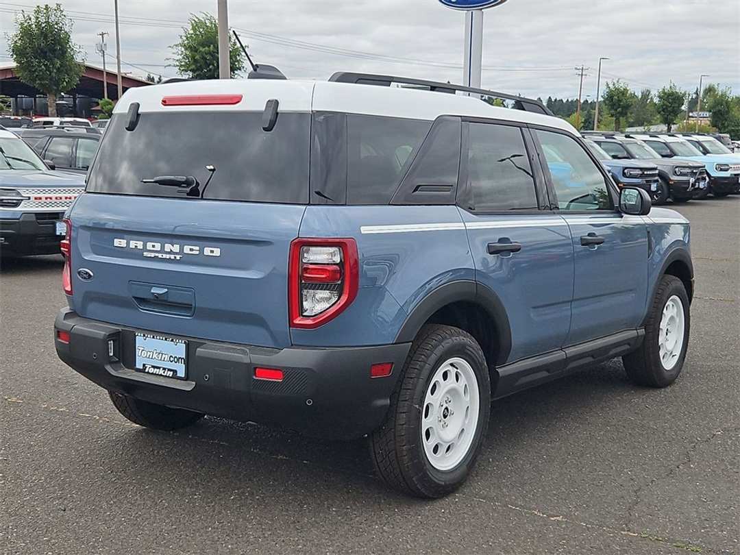 2025 Ford Bronco Sport Heritage - Image 5