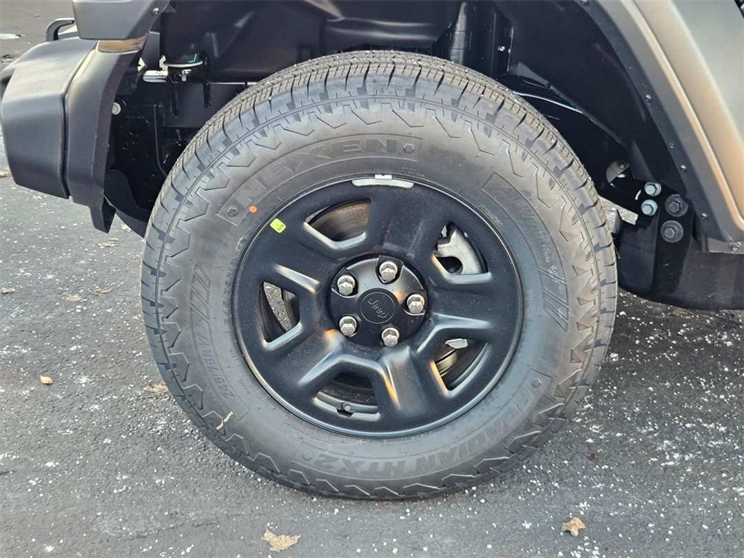 2026 Jeep Wrangler Sport - Image 39