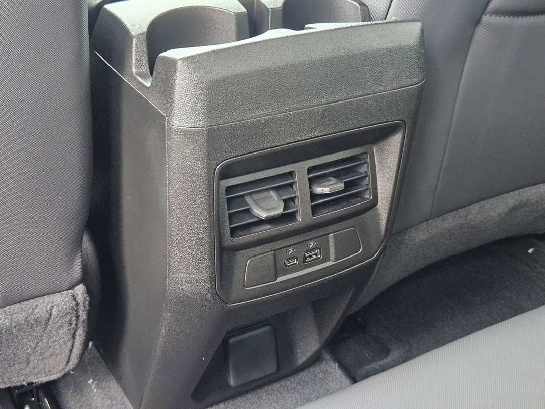 2026 Chevrolet Colorado Z71 - Image 31