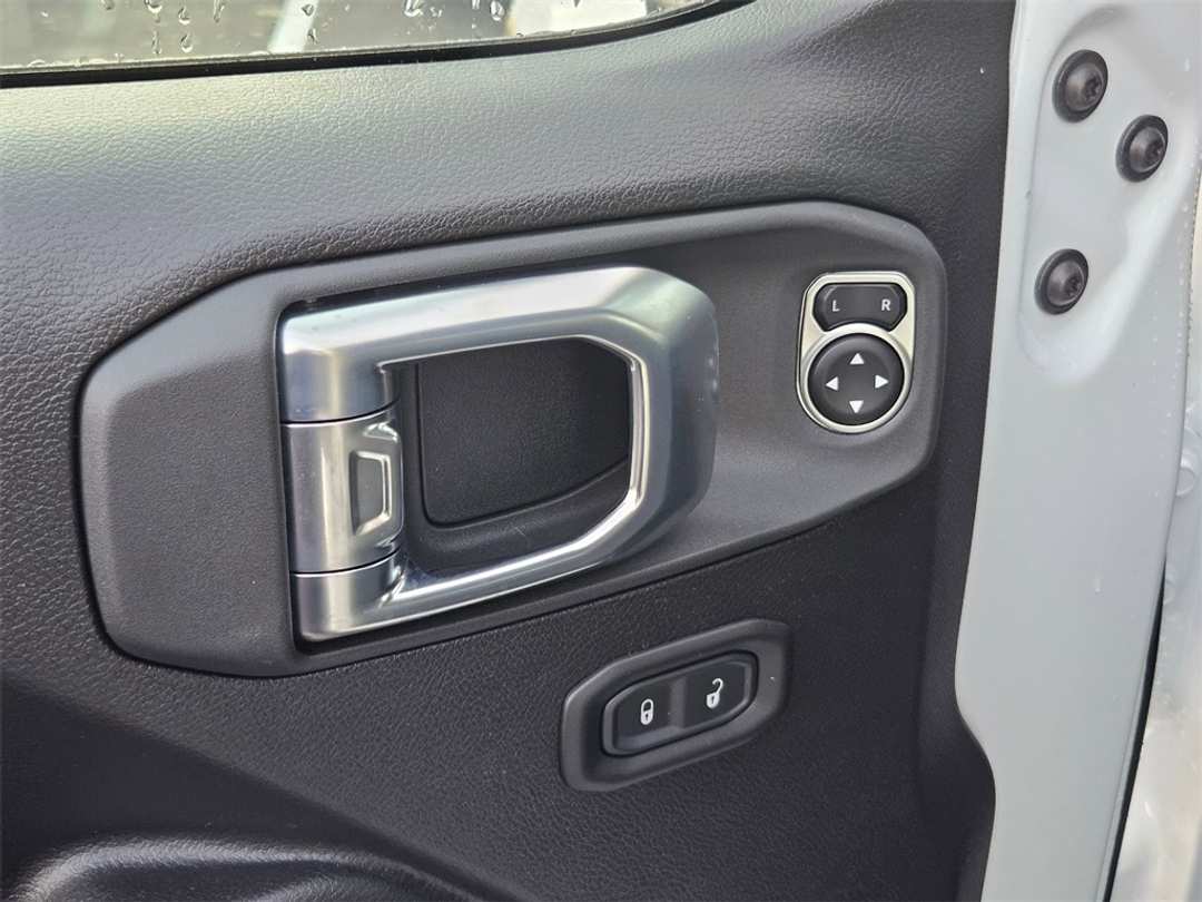 2026 Jeep Gladiator Rubicon - Image 11