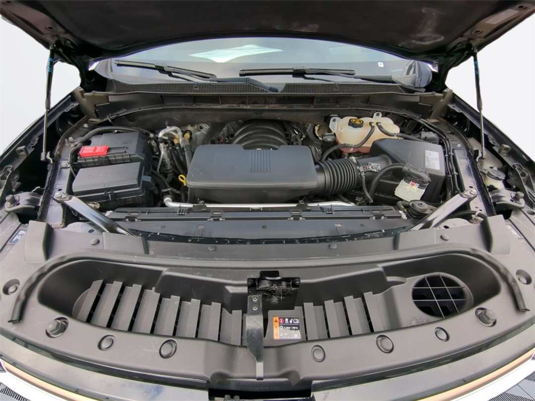 2023 Chevrolet Suburban High Country - Image 31