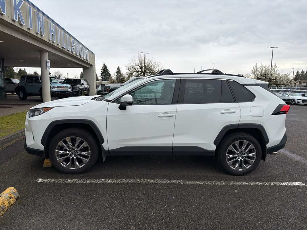 2019 Toyota Rav4 XLE Premium - Image 2