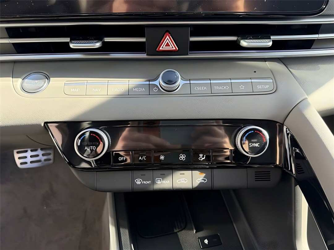 2026 Hyundai Elantra SEL Sport - Image 21