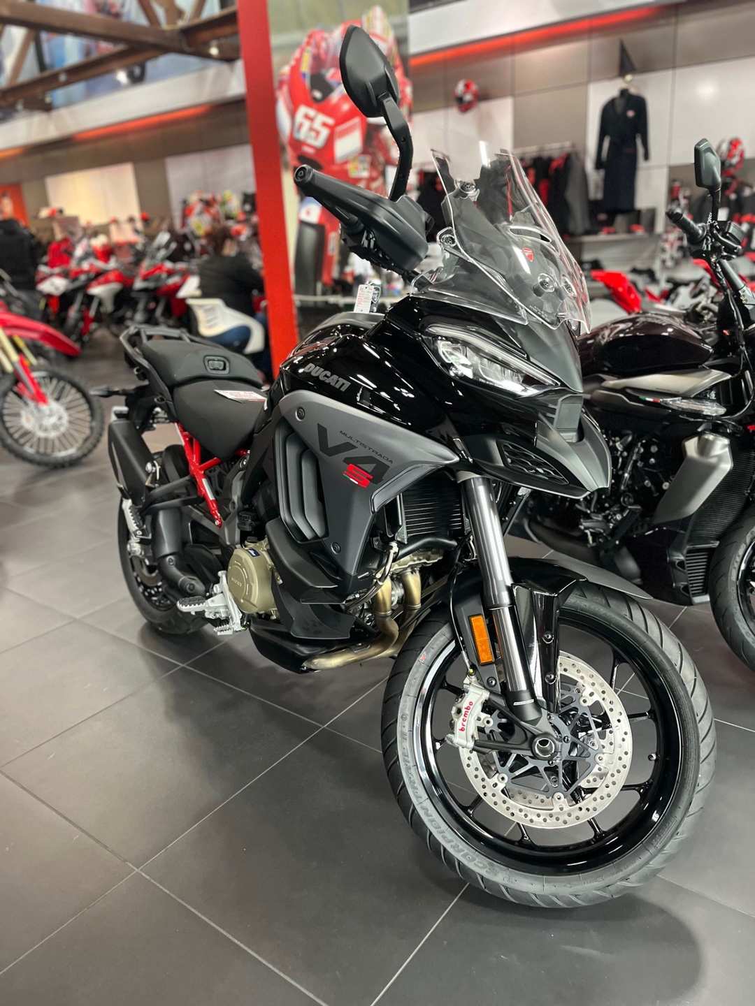 2025 Ducati Multistrada V4 S Travel & Radar - Image 2