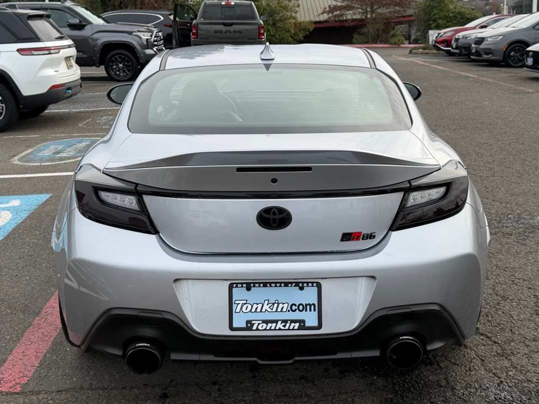 2024 Toyota Gr86 Premium - Image 7