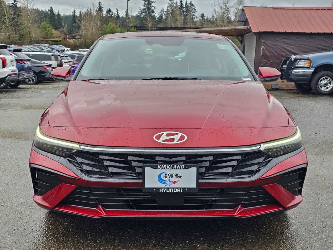 2025 Hyundai Elantra SEL Convenience - Image 2