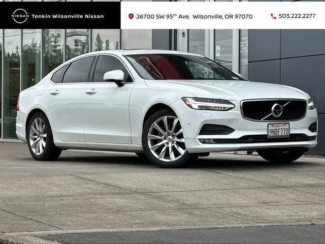 2017 Volvo S90 T6 Momentum