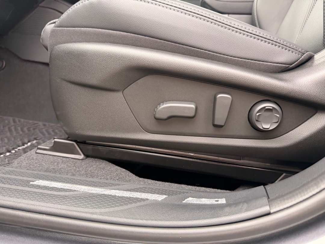 2026 Subaru Outback Touring XT - Image 16