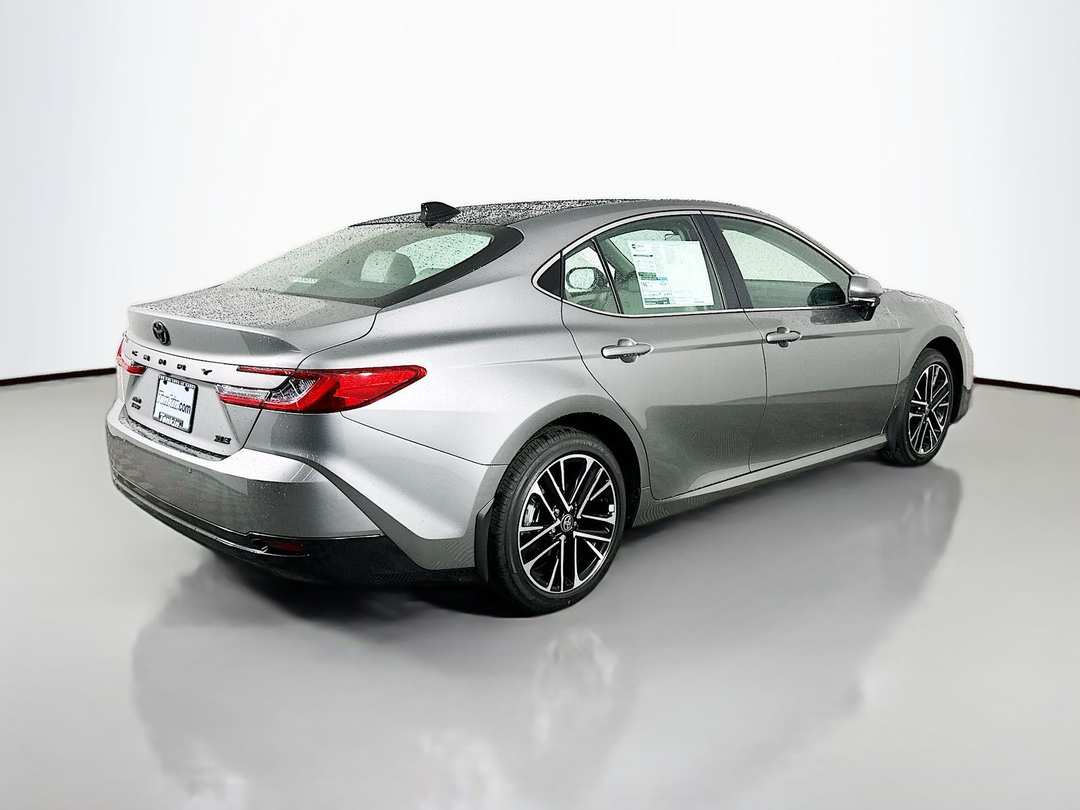 2026 Toyota Camry XSE - Image 7